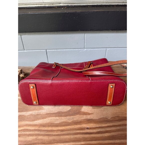 Dooney & Bourke Red Pebble Leather Tote Bag With Adjustable Straps & Interior Po - Picture 4 of 8